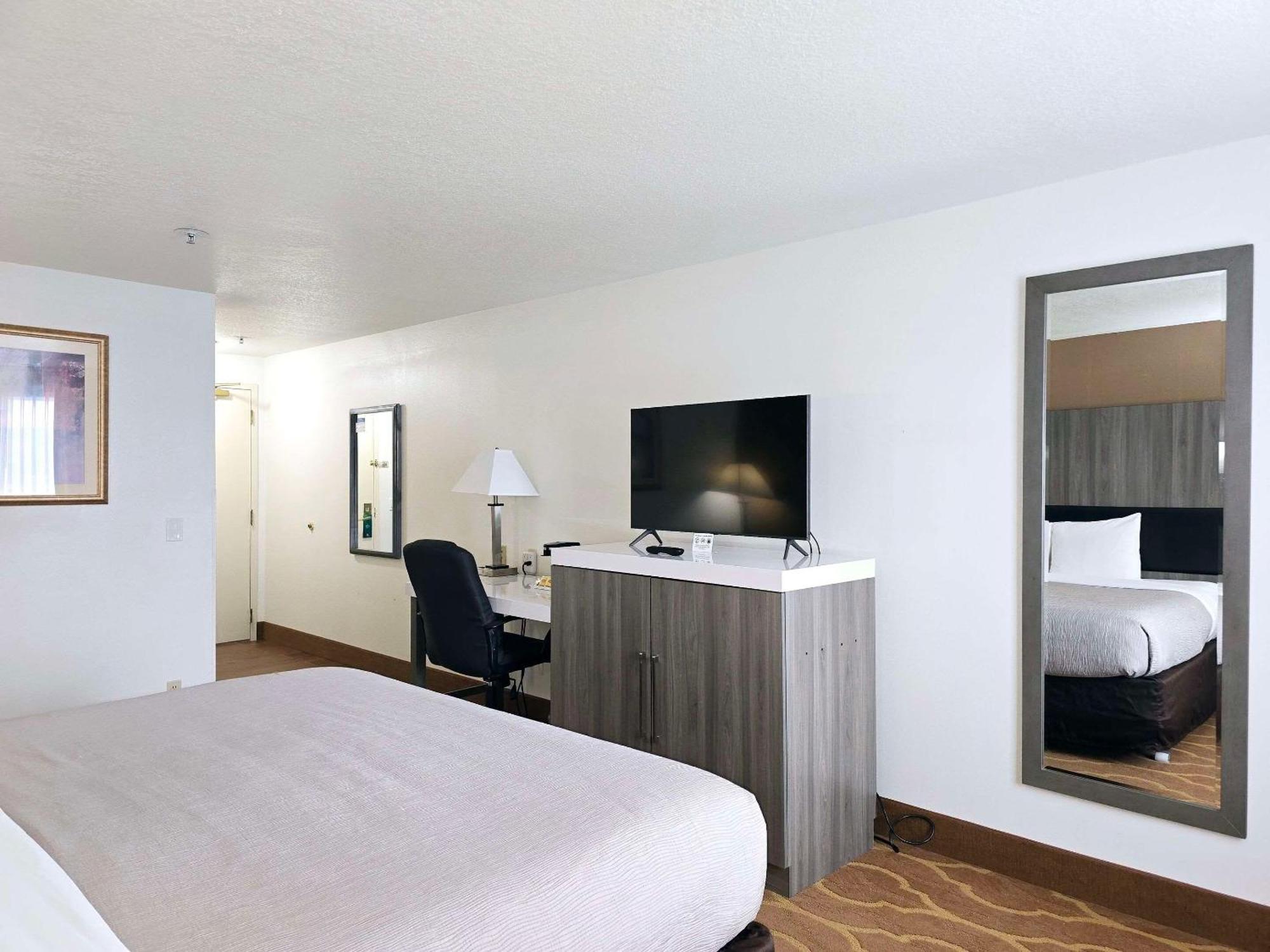 Quality Inn & Suites Longview Kelso Exteriér fotografie